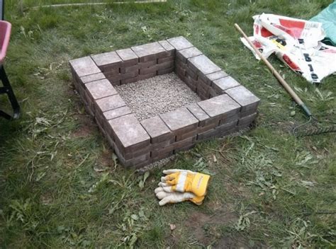 Once you've built the body of the fire pit and dry set the capstones, set the capstones with mortar (image 1). How to Build a Square Fire Pit | Home Design, Garden & Architecture Blog Magazine