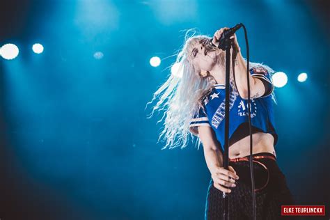 free download hayley williams paramore blonde concerts 1080p wallpaper [2048x1367] for your