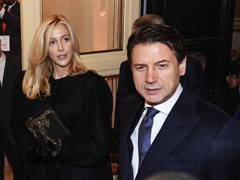 Grillo licenzia conte caos 5stelle omnibus 30062021 (fvaa) la domanda è quanti parlamentari m5s seguiranno giuseppe conte nell'eventuale nuovo… Olivia Paladino, prima uscita da first lady con il Premier ...