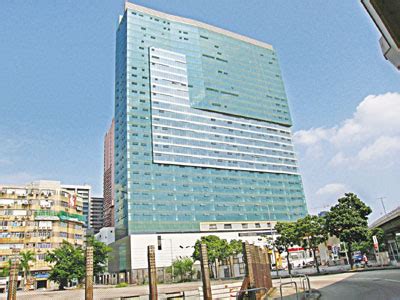 Centre (main part of a thing); 東九商廈轉買為租增 - 香港文匯報