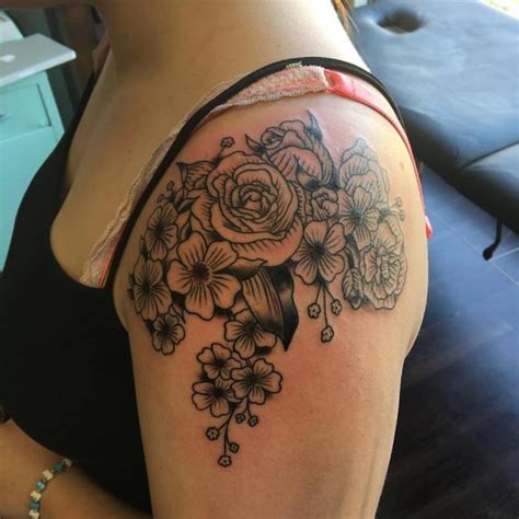 Nice and friendly and clean atmosphere. Evansville | TattooMenu