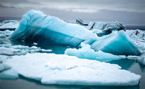 ما هو الفرق بين القطب الشمالي والقطب الجنوبي؟ مراجعات Wiki المصدر الأول للمعلومات