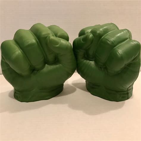 7 Hasbro Avengers Hulk Gamma Green Smash Foam Hands Fists Gloves 2011