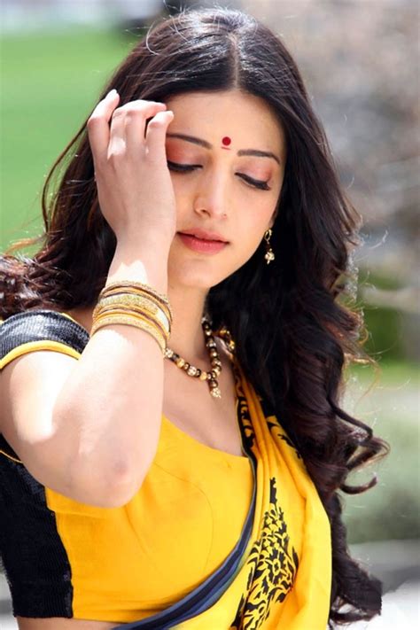 Celeb Saree South Spicy Cute Actress Shruti Hassan Yellow Saree Hot