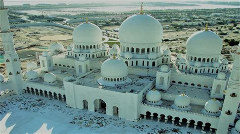 دليلك إلى مسجد الشيخ زايد دبيوأهم 5 عناصر معمارية به ترحالك