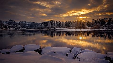 Norway Lake With Snow During Winter In Background Of Clouds Hd Nature