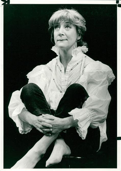 Vintage Photo Of Actress Sheila Steafel In Her One Woman Show Home And Kitchen