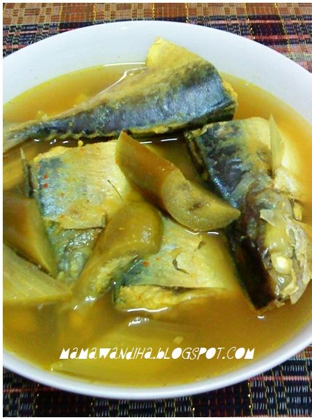 Papag dapat resepi ikan masak asam rebus ni dari fb : Dari Dapur MaDiHaA: Asam Rebus Ikan Kembung