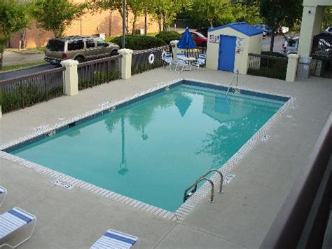 Comfort Inn Pool Picture Of Quality Inn And Suites Southwest Jackson