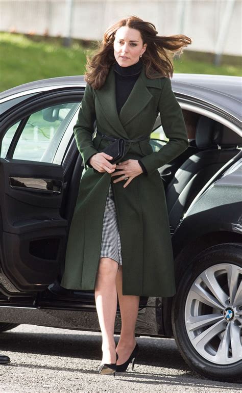 Kate Middleton Switching The Belts On Her Coats Is The Best Winter