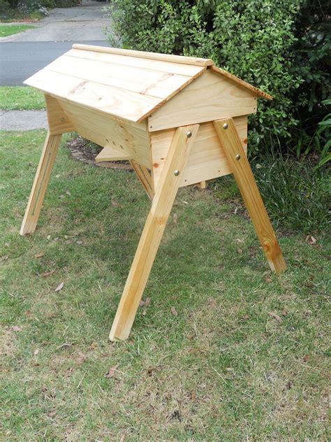 We drill the entrance holes, add the screen to the bottom, trim follower boards, and attach the legs. Perm-apiculture - the Natural Beekeeping group: Building a ...