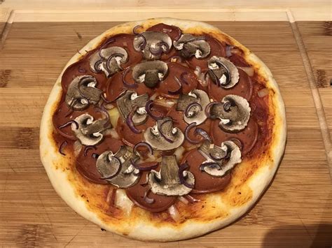 Homemade Pepperoni Mushroom And Onion Pizza Onion Pizza Food