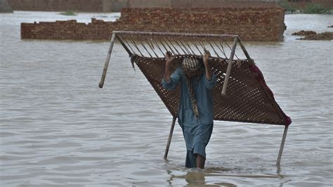 Pakistan Declares National Emergency As Flood Death Toll Reaches 937 India Tv