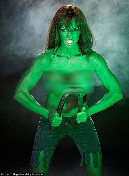 Kekuatan Hulk Mampu Bengkokkan Besi She Hulk Cosplay Cosplay Marvel Hot Cosplay Cosplay