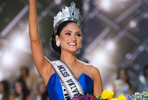 Miss Universe Pia Wurtzbach Almost Nude Shows Her Body In