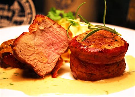 Schweinemedaillons im Speckmantel by Maze