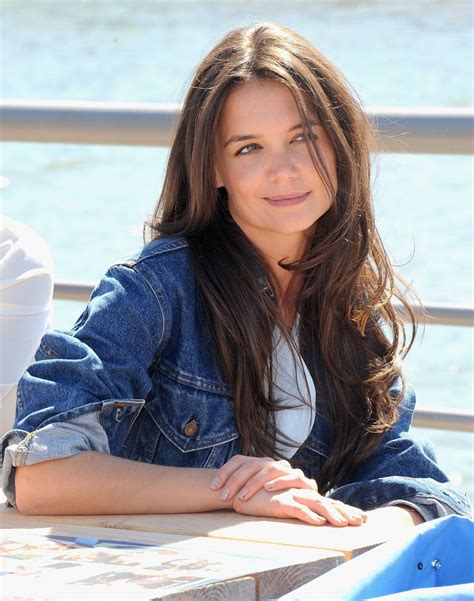 Katie Holmes Ups The Cuteness Ante And Shows Off Total Kate Middleton