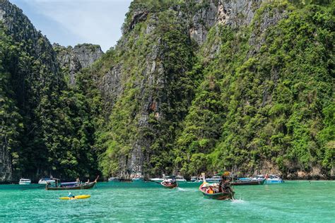 เปิดวิธีลงทะเบียนรับสิทธิ์ส่วนลด โครงการ เราเที่ยวด้วยกัน จำนวน 1 ล้านสิทธิ วันที่ 28 ธันวาคม 2563 เวลา 06.00 น. 'เราเที่ยวด้วยกัน' คนแห่จองสิทธิกว่า 3.5 ล้านคน ลงทะเบียน ...