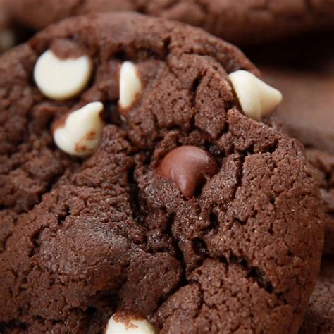 I was pretty lucky they turned out the way they did. Double Fudge Irish Cream Cookies | Recipe | White chocolate chip cookies, Chocolate chip cookies ...