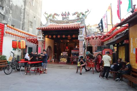 Lukang Old Street 鹿港老街 Foreigners In Taiwan 外國人在臺灣