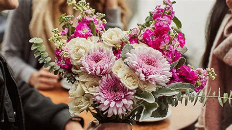 Whether you are buying flowers to say thank you, get well, thinking of you or even just to brighten up your own home, our next day flower delivery service is perfect for making anyone smile. Get $50 Worth of Flowers Delivered in Time for Valentine's ...
