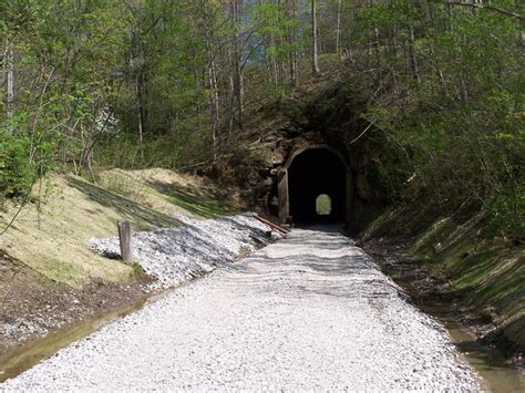 7 Spooky Tunnels In Kentucky To Explore By Car Or Foot