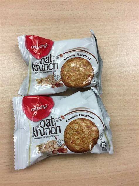 #munchy #oat #oatkrunch #biscuit #biskut #chocolate. Munchy's Oat Krunch reviews