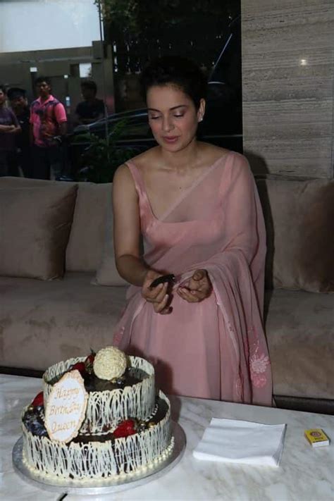 Kangana Ranaut Is A Beauty To Behold In This Crushed Pink Saree While