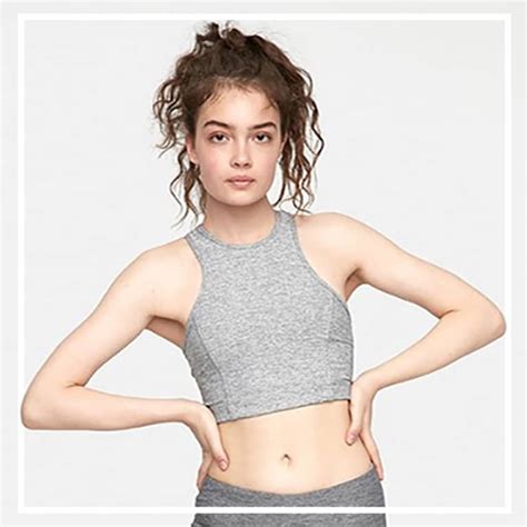 Why Celebrities Are Wearing Crop Top Sports Bras Mindbodygreen