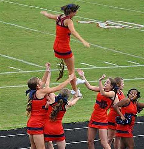 10 Epic Cheerleader Fails You Won T Want To Miss Quizai