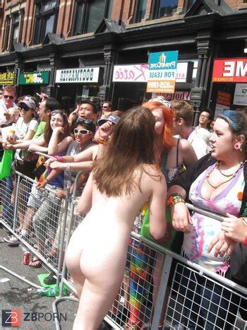 Totally Nude Gal At Pride In Toronto Zb Porn