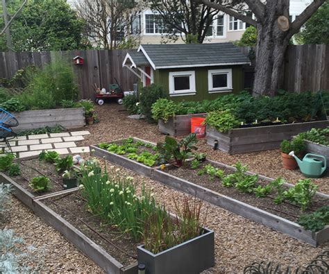 Urban Farming: Raised Bed Gardening (with Pictures ...