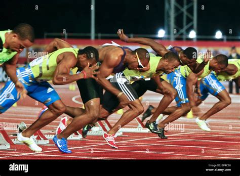 100m Sprint Hi Res Stock Photography And Images Alamy