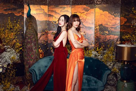 Với cương vị đại diện của ninh dương lan ngọc cũng như là chịu trách nhiệm về phía công ty. Ninh Dương Lan Ngọc đọ vẻ gợi cảm cùng Jun Vũ -Thế giới trẻ