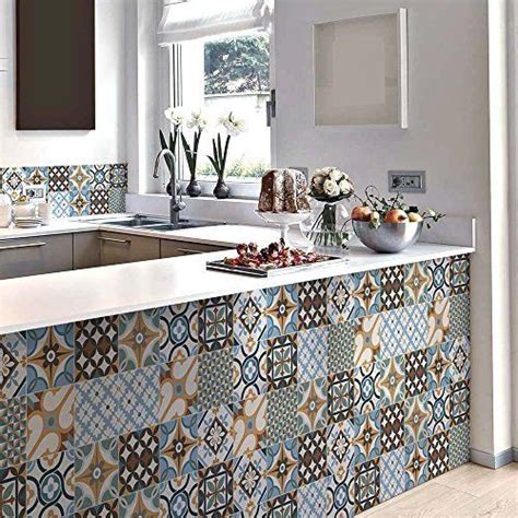 El azulejo decorativo combinado con otro de color blanco ayuda a ganar sensación de amplitud en los espacios. Vinilo decorativo autoadhesivo con diseño de azulejos ...