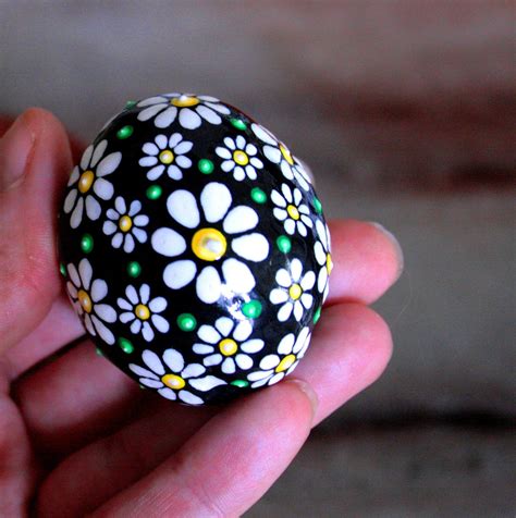 Free delivery and returns on ebay plus items for plus members. Daisy Print Dot Painting Rock Daisy Floral Decor Hand ...