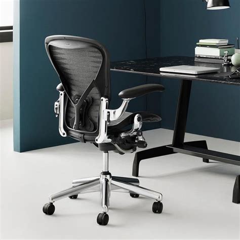 Outlet Herman Miller Aeron Chair Classic Maat B Graphite