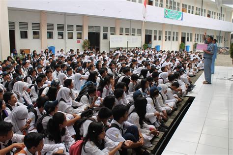 Sekolah ini terletak dijalan tanjung anom surabaya. pembekalan siswa-siswi kelas VIII dan IX SMP 49 Surabaya ...