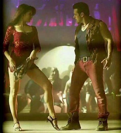 Jacqueline Fernandez ‏and Salman Khan Hot Picture In A Song In Kick Movie Pics Bollywood Actor