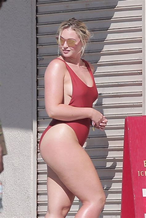 Iskra Lawrence Sexy 37 Photos Thefappening