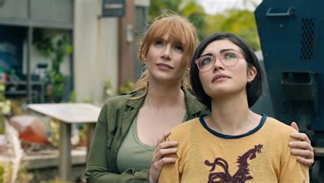 Jurassic World Fallen Kingdom Character S Lesbian Reveal Cut