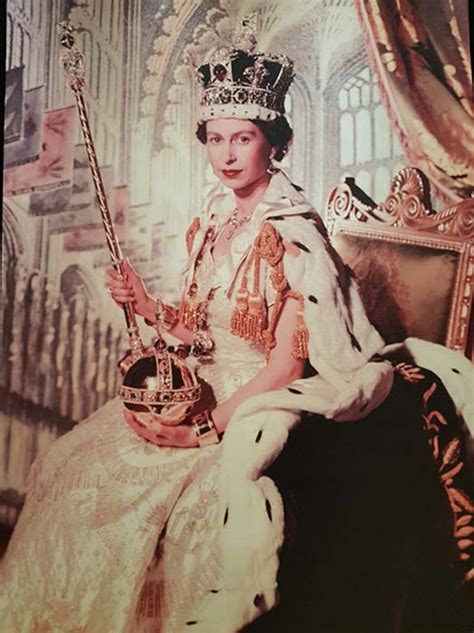 Passed down since 1220 and worn by royals including queen elizabeth ii, this a massive symbol of the british royals. Find of a Lifetime: 3,106-Carat Diamond Worth US $2 ...