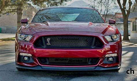 Designed with fighter jets in mind, the aerodynamic exterior helps get you to a top speed of 186 mph. Shelby Mustang Super Snake 2015: músculos y 750CV. | Lista ...