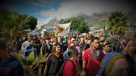 Filecape Town 2015 May 9 South Africa Crowd 18 Cannabis