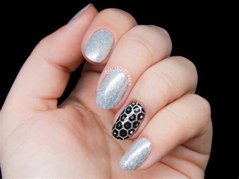 Silver Honeycomb Glitter Placement Chalkboard Nails