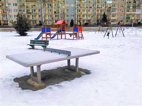 Liczba ciekawych miejsc do odwiedzenia. Plac zabaw Jelenia Góra ul. Komedy-Trzcińskiego 12