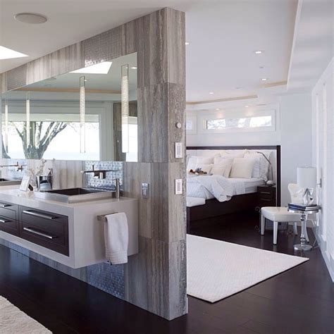 If you are looking for best open plan bedroom ensuite ideas with pictures you've come to the right place. Love everything about this | Modern floor plans, Master ...