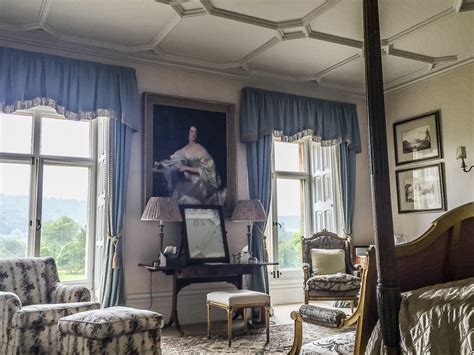 With a skeleton staff, no visitors, and hundreds of rooms to look after, being lady of manor during a pandemic is harder than you might think. How Many Bedrooms Does Highclere Castle Have | www ...