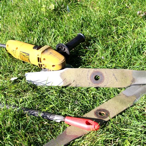 How to sharpen ninja blender blades? How to Sharpen Lawnmower Blades - Home Built Workshop