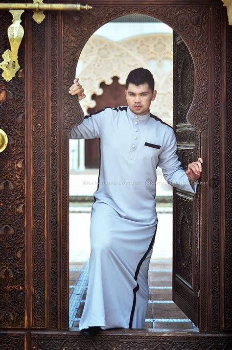 .jubah lelaki arab saudi, jubah lelaki bangi sentral, jubah lelaki terkini, jubah lelaki saiz besar, jubah lelaki moden terkini, jubah lelaki johan rosli, jubah lelaki al hafiz. JUBAH LELAKI WARNA HITAM DAN KELABU | Model pakaian muslim ...
